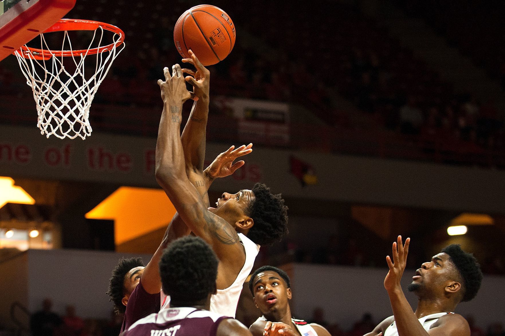 010820-blm-spt-10isuhoops